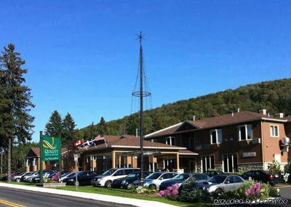 Hotel Le Versailles Saint-Sauveur-des-Monts Buitenkant foto