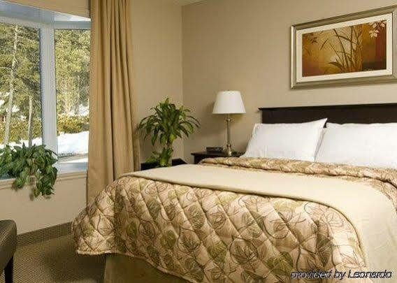 Hotel Le Versailles Saint-Sauveur-des-Monts Buitenkant foto