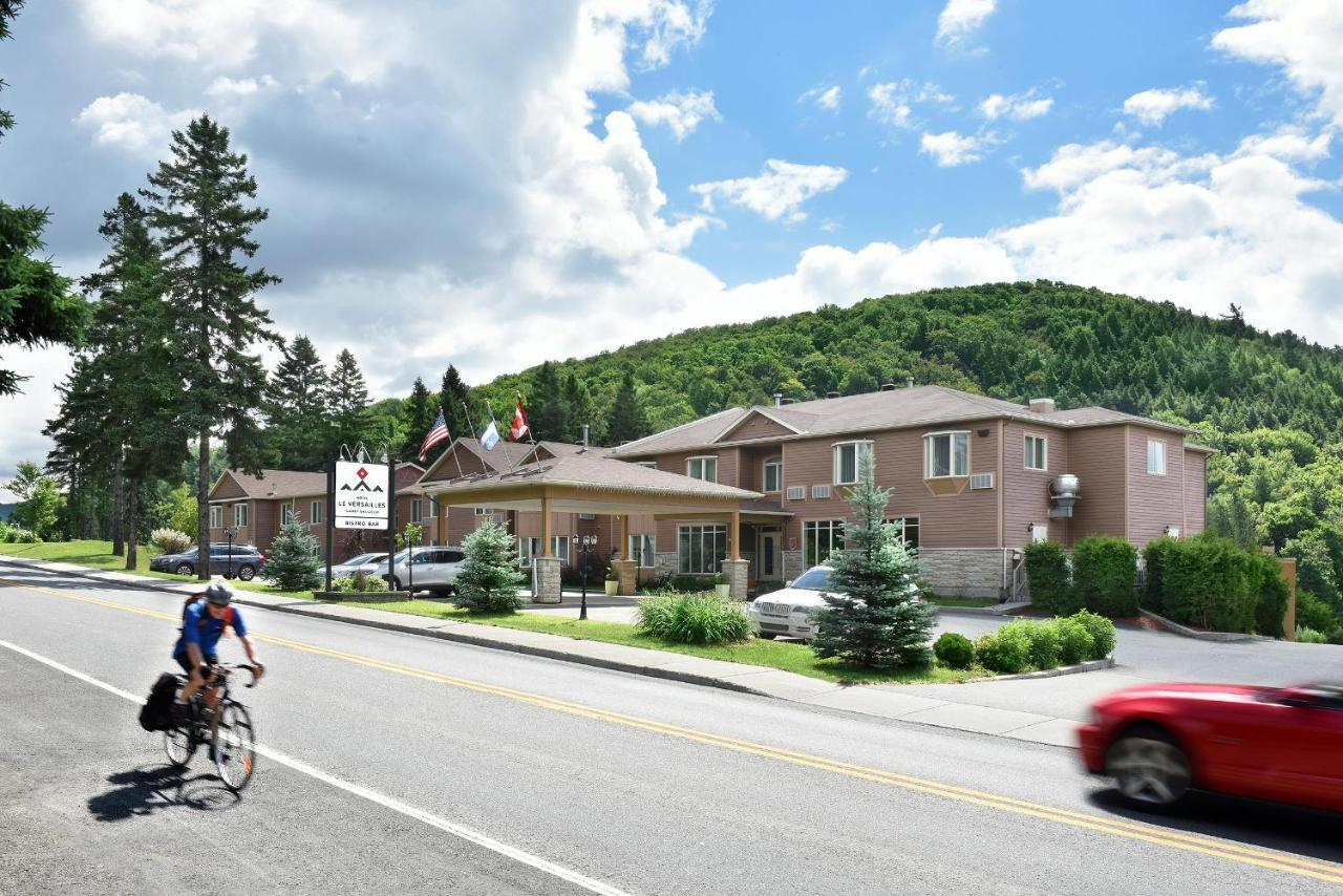 Hotel Le Versailles Saint-Sauveur-des-Monts Buitenkant foto